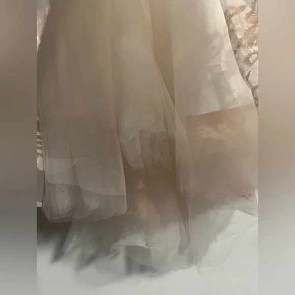 Elegant Cream and Peach Gold Floral Gown - Picture 7 of 12